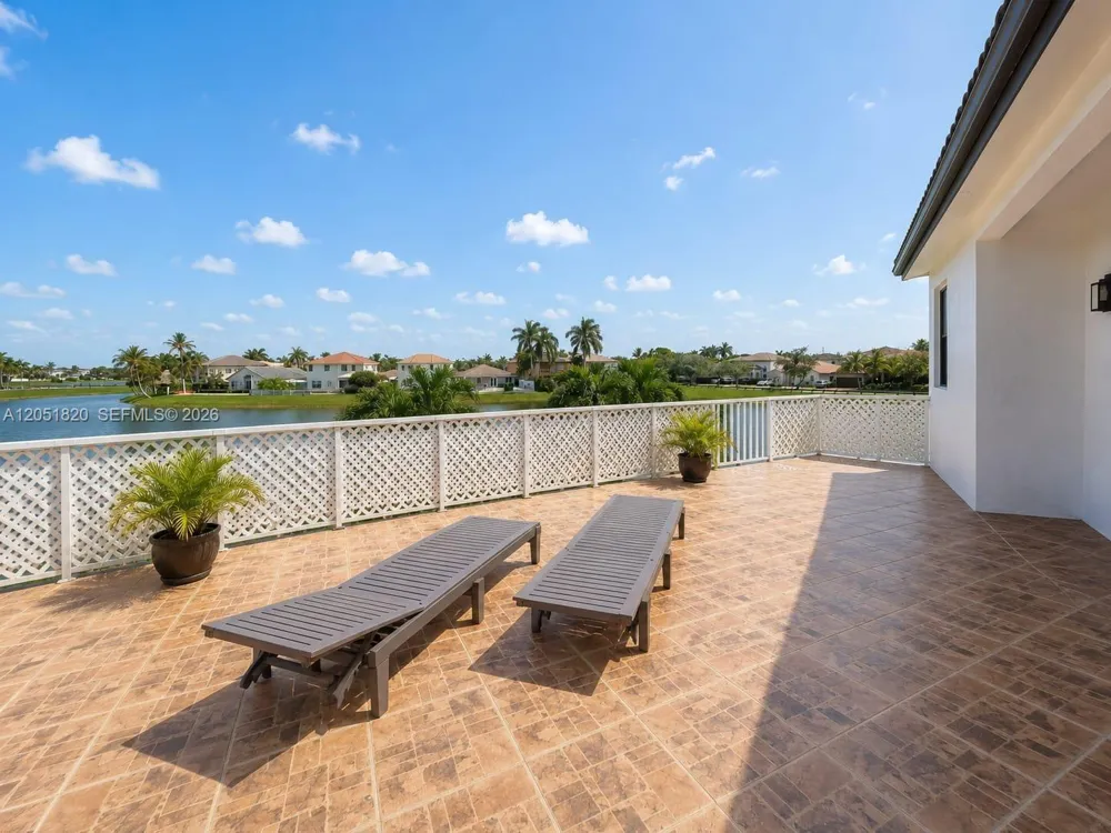 15350 SW 11 ST Miami, FL 33178