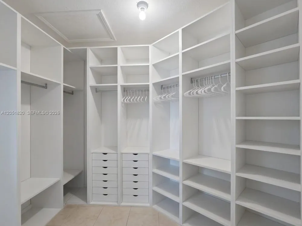 15350 SW 11 ST Miami, FL 33178