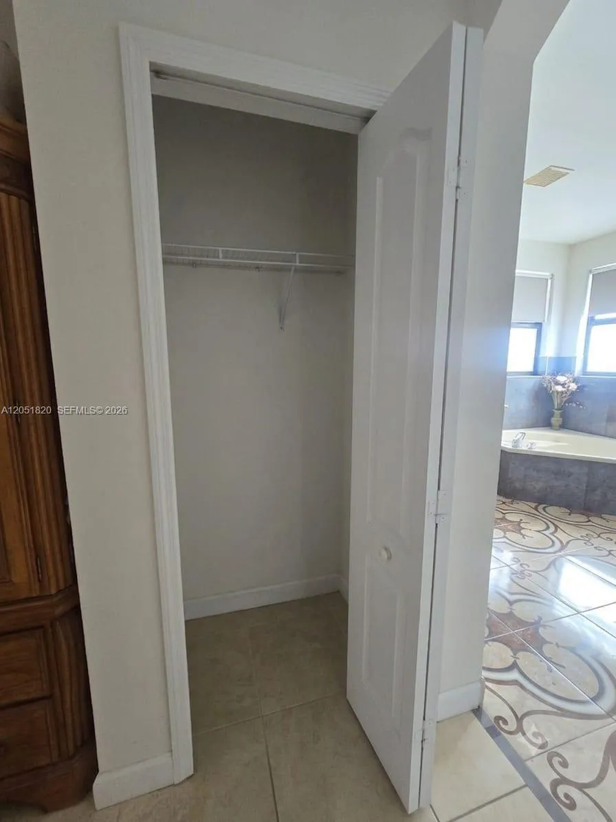 15350 SW 11 ST Miami, FL 33178