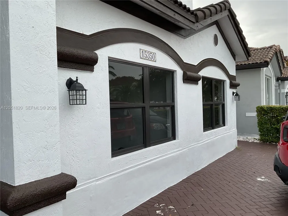 15350 SW 11 ST Miami, FL 33178