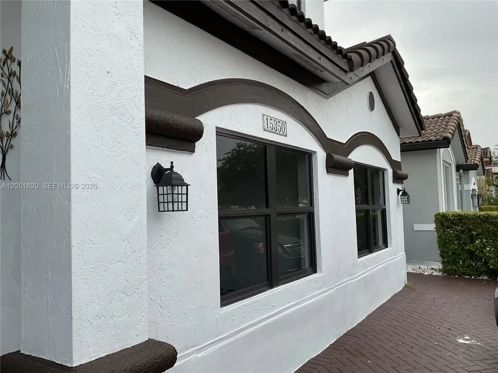 15350 SW 11 ST Miami, FL 33178