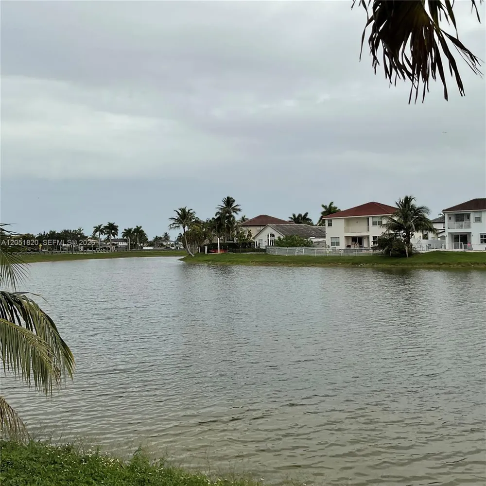 15350 SW 11 ST Miami, FL 33178