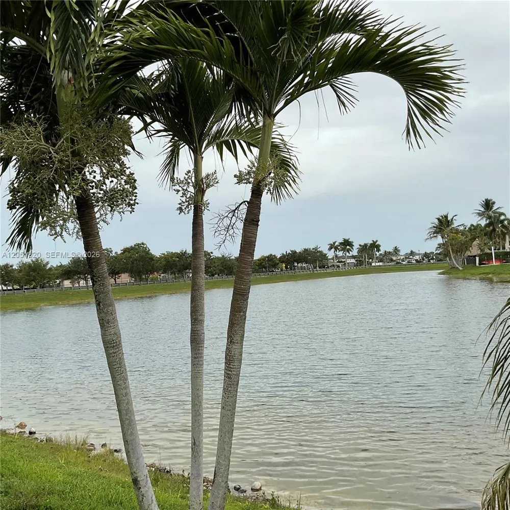 15350 SW 11 ST Miami, FL 33178