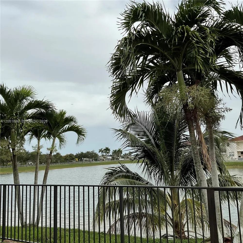 15350 SW 11 ST Miami, FL 33178