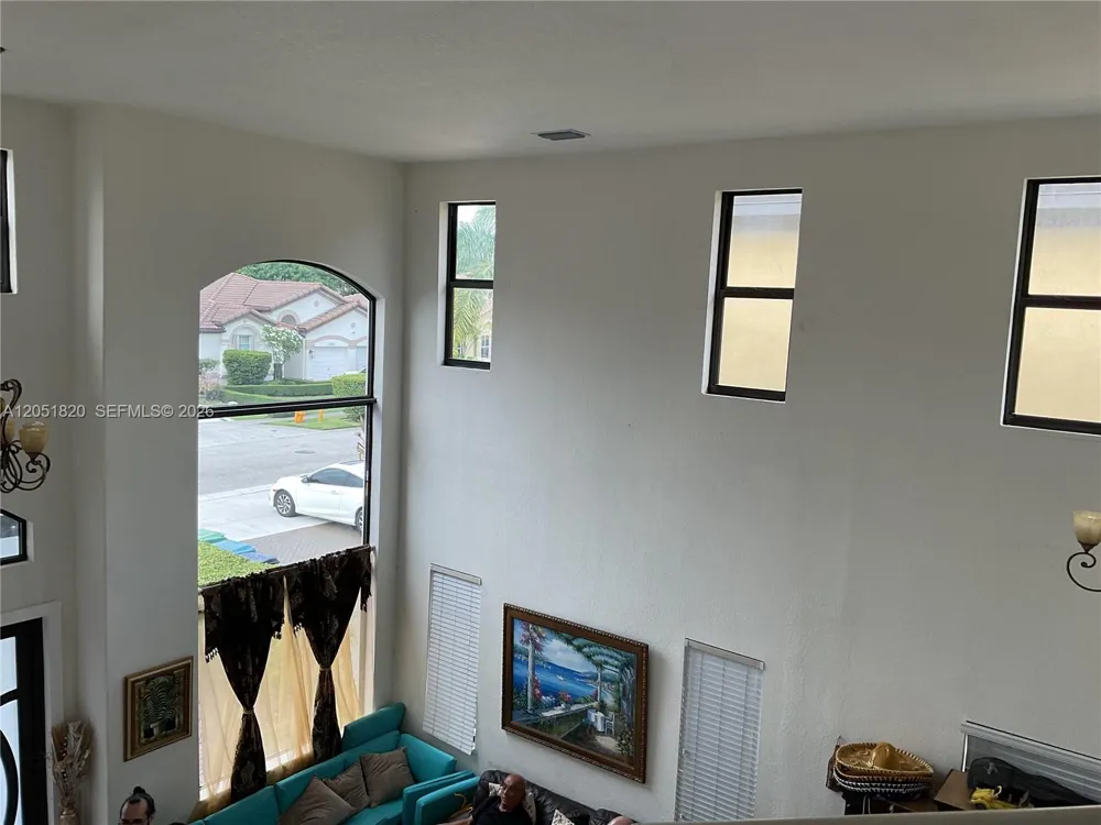 15350 SW 11 ST Miami, FL 33178