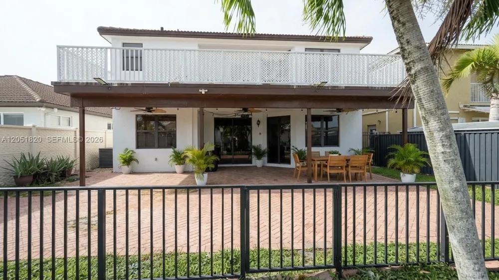 15350 SW 11 ST Miami, FL 33178