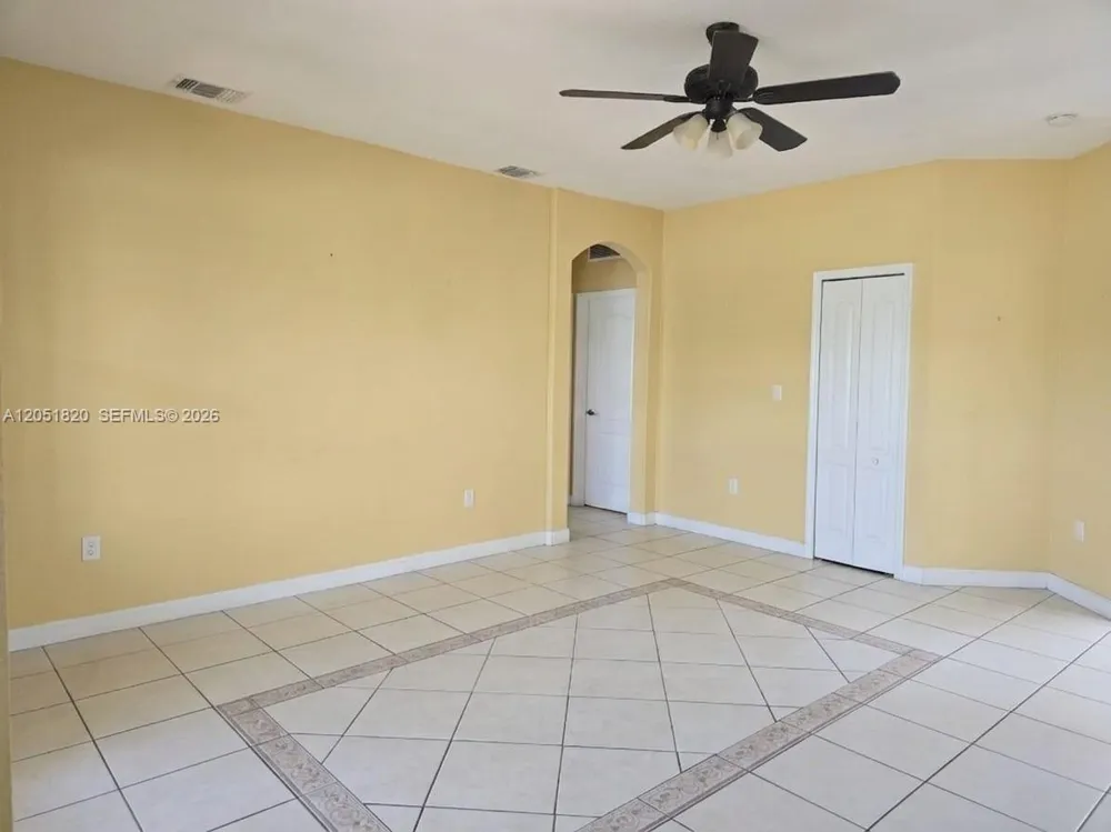 15350 SW 11 ST Miami, FL 33178