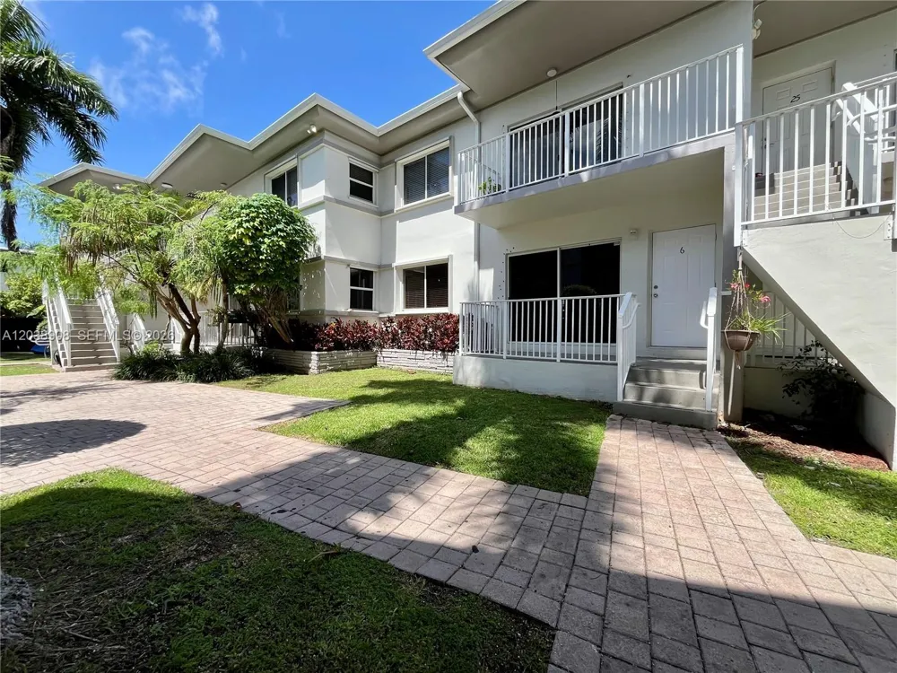 1150 99th St #6 Bay Harbor Islands, FL 33154