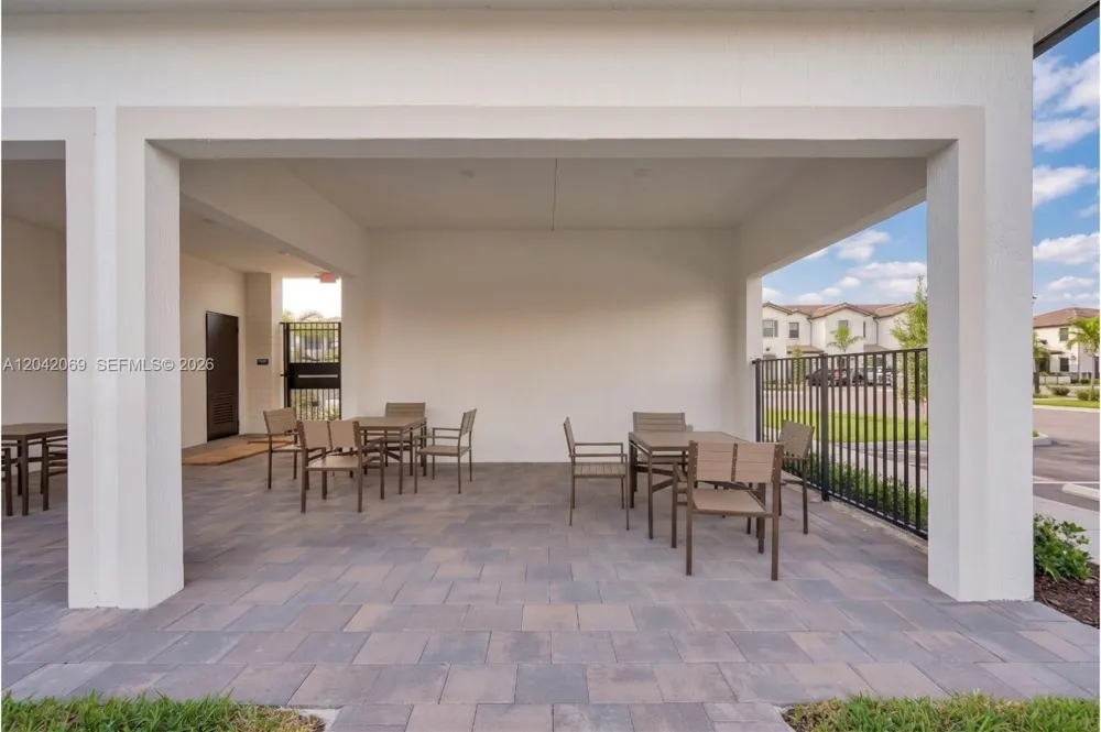 250 SW 159th Ln Pembroke Pines, FL 33027