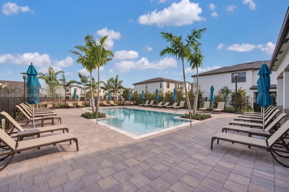 250 SW 159th Ln Pembroke Pines, FL 33027