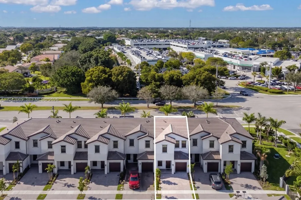 250 SW 159th Ln Pembroke Pines, FL 33027