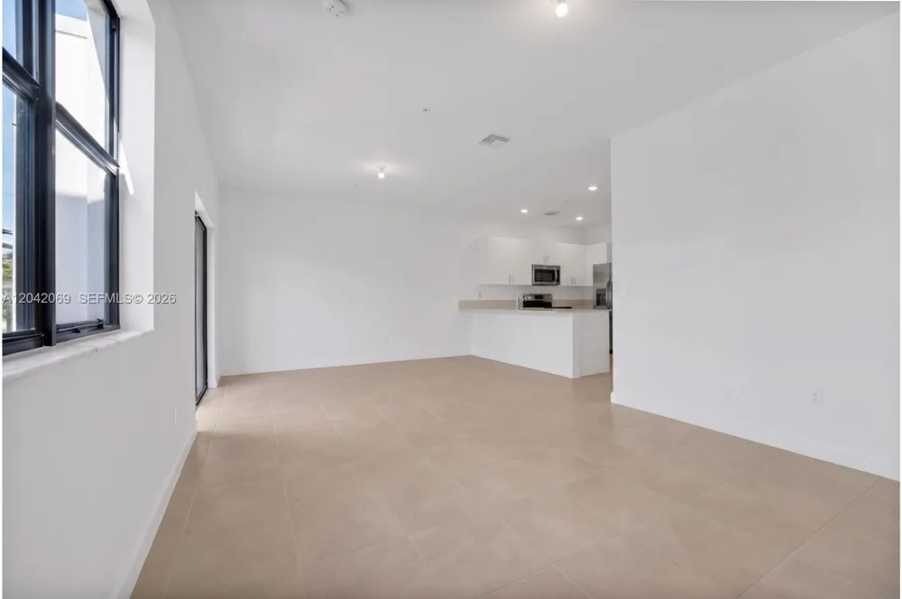 250 SW 159th Ln Pembroke Pines, FL 33027