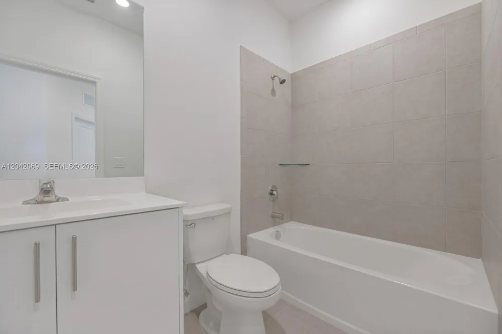 250 SW 159th Ln Pembroke Pines, FL 33027