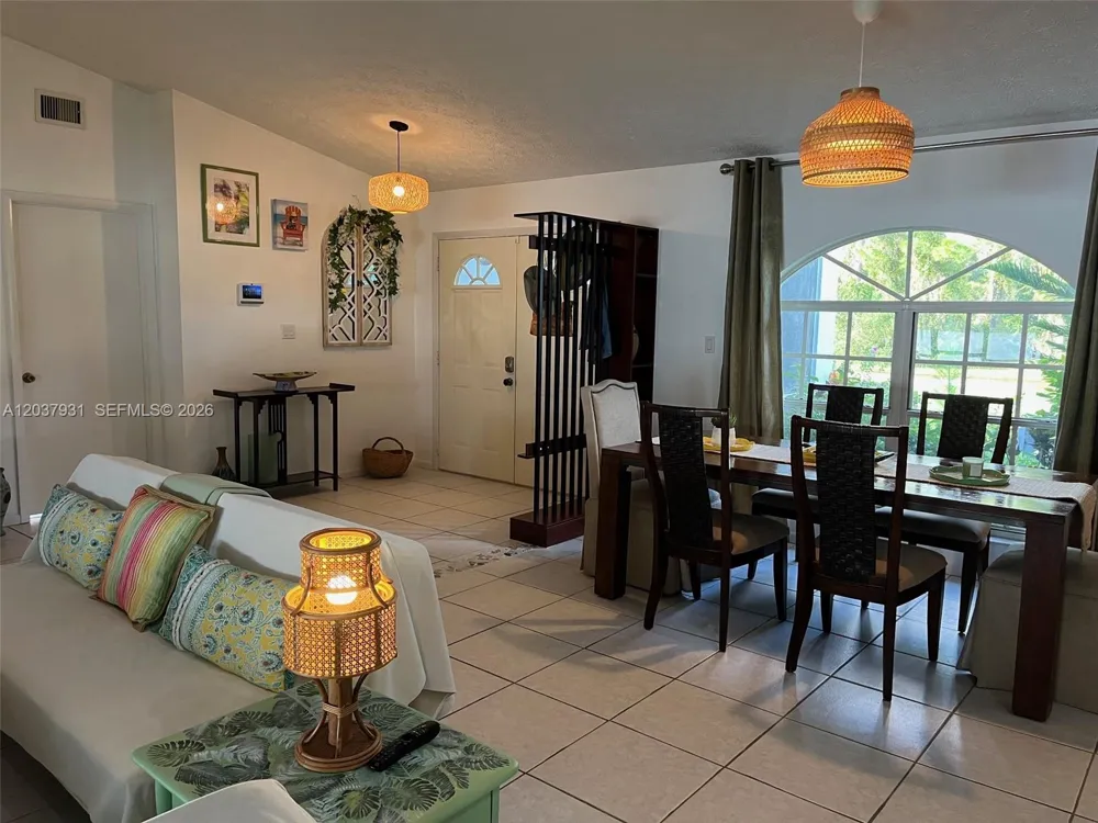 3118 Tanglewylde Avenue Lake Placid, FL 33852