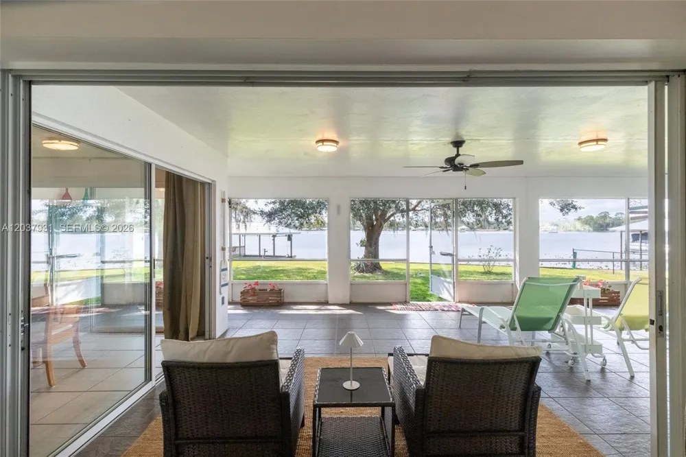 3118 Tanglewylde Avenue Lake Placid, FL 33852