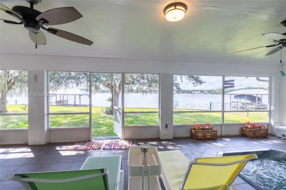 3118 Tanglewylde Avenue Lake Placid, FL 33852