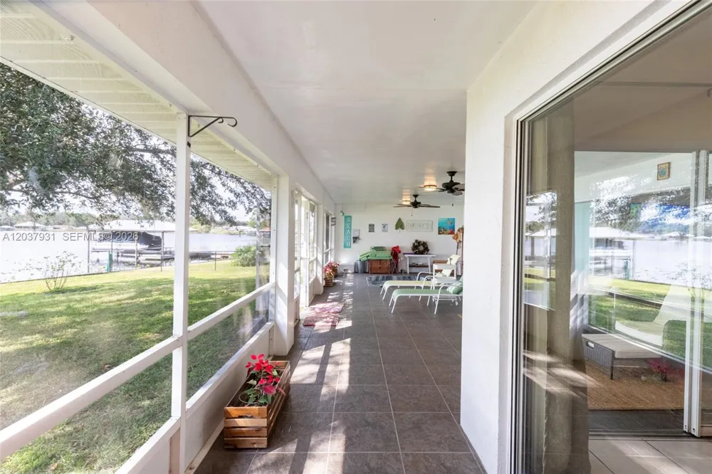 3118 Tanglewylde Avenue Lake Placid, FL 33852