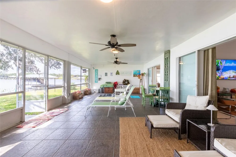 3118 Tanglewylde Avenue Lake Placid, FL 33852
