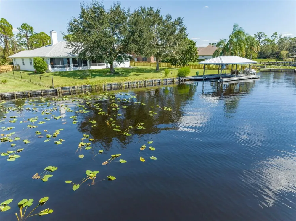 3118 Tanglewylde Avenue Lake Placid, FL 33852