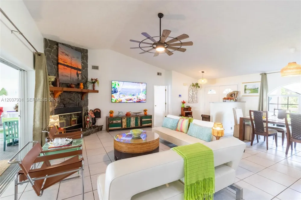 3118 Tanglewylde Avenue Lake Placid, FL 33852