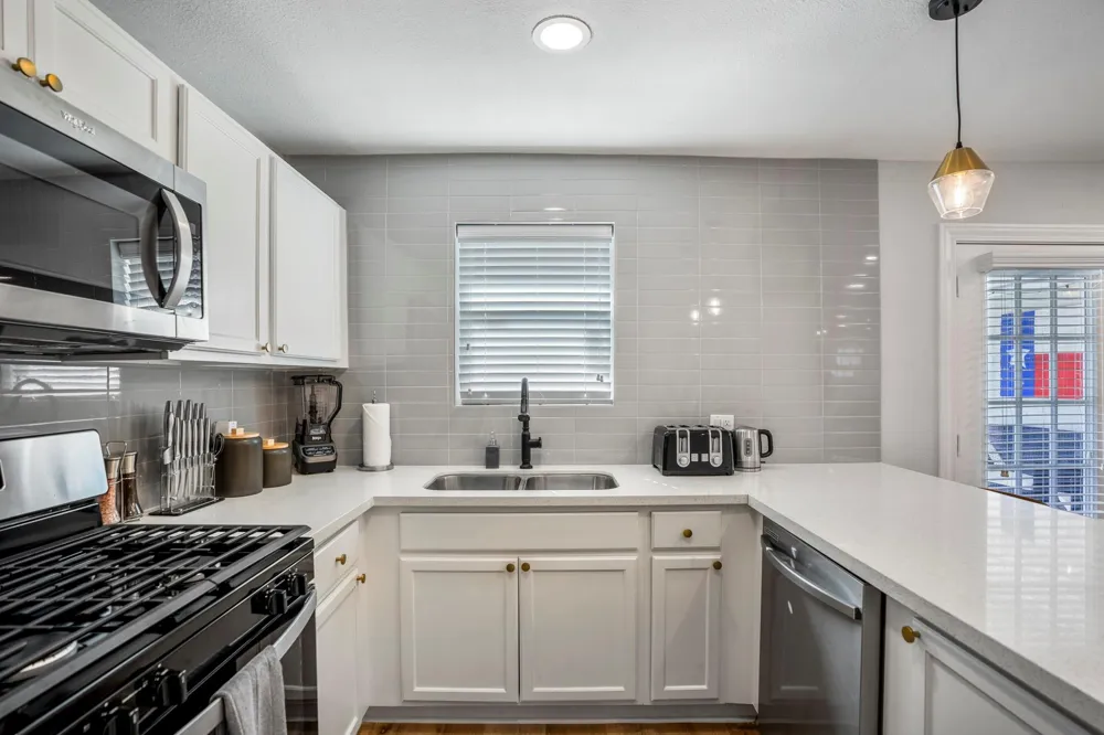 3814 Seabrook Street Houston, TX 77021