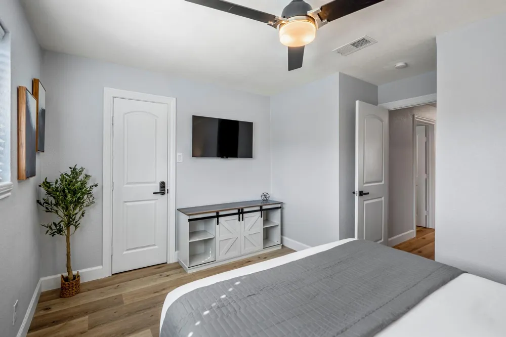 3814 Seabrook Street Houston, TX 77021