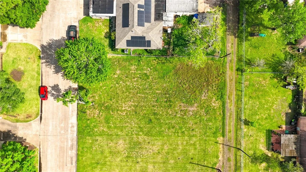 Miles Street Rosenberg, TX 77471