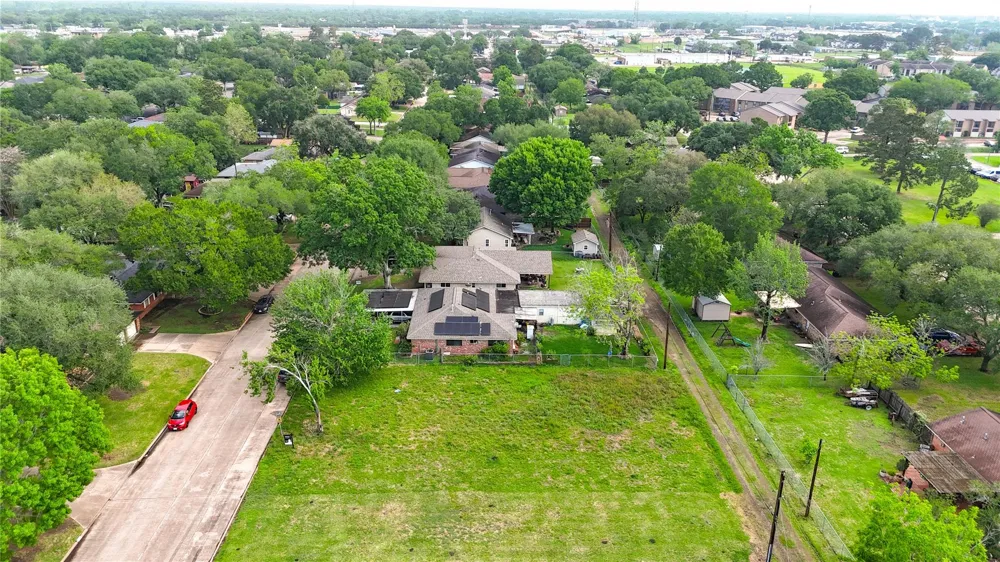 Miles Street Rosenberg, TX 77471