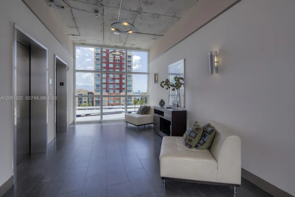 2000 Bayshore Dr #1502 Miami, FL 33137