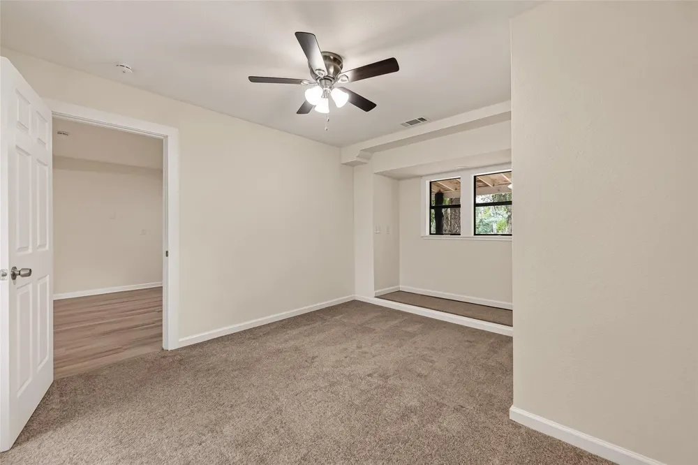 2103 Bayou Drive Lake Jackson, TX 77566