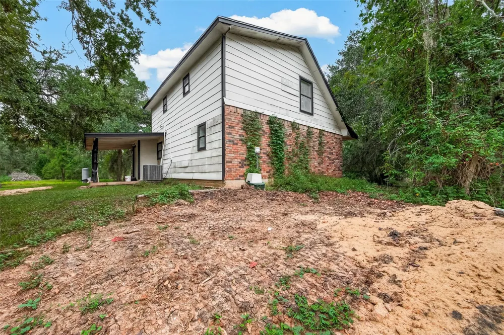 2103 Bayou Drive Lake Jackson, TX 77566