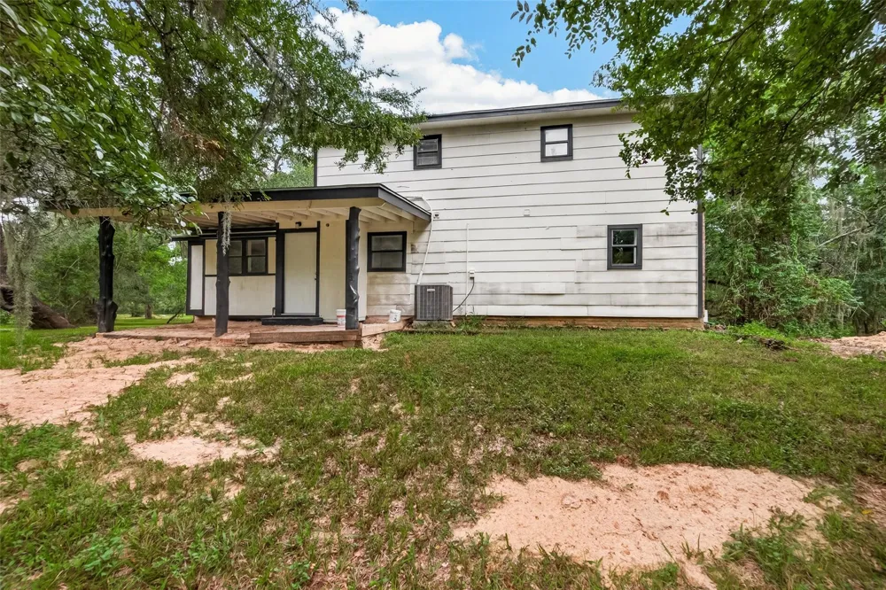 2103 Bayou Drive Lake Jackson, TX 77566