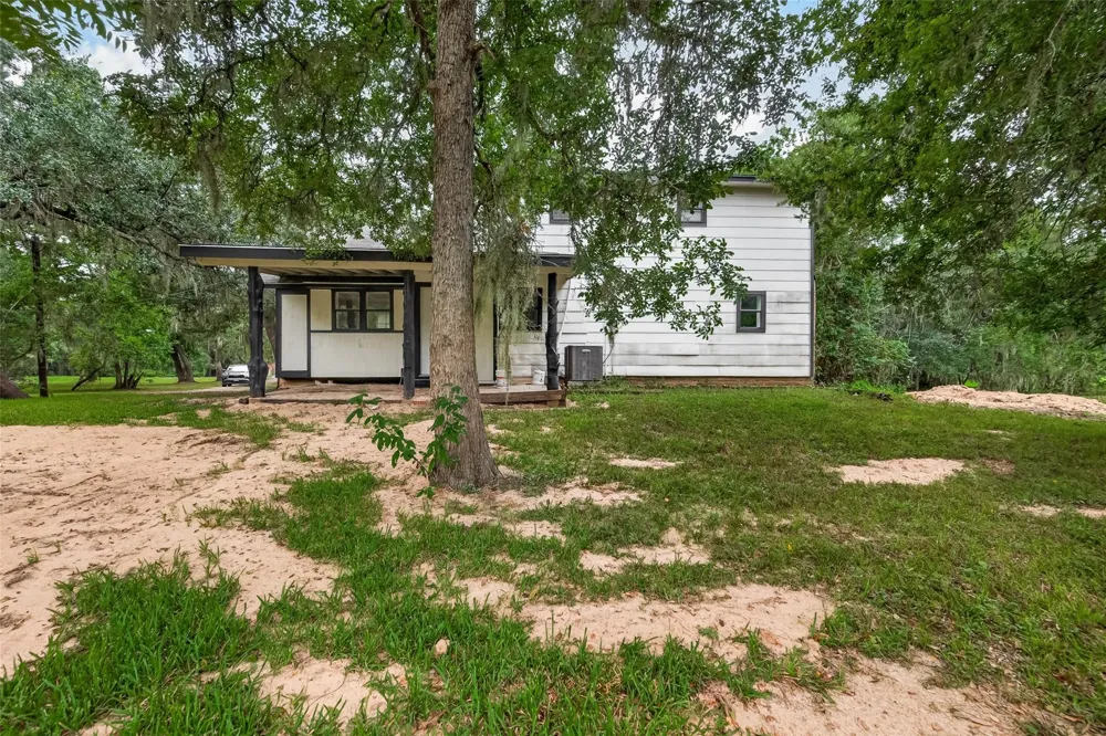 2103 Bayou Drive Lake Jackson, TX 77566