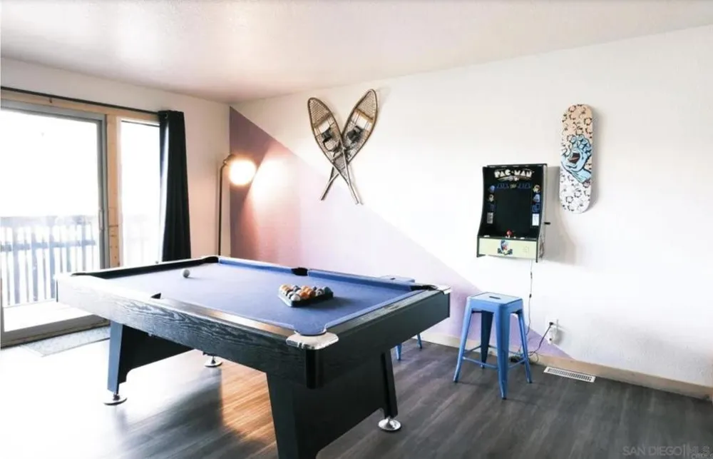 1274 clubview drive Big Bear, CA 92315