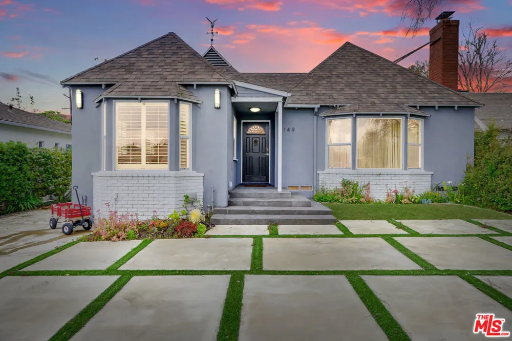 149 S Kenter Avenue Los Angeles, CA 90049