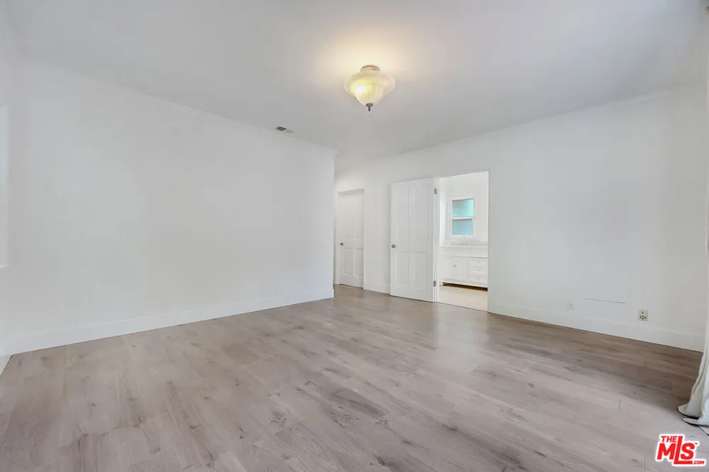 149 S Kenter Avenue Los Angeles, CA 90049
