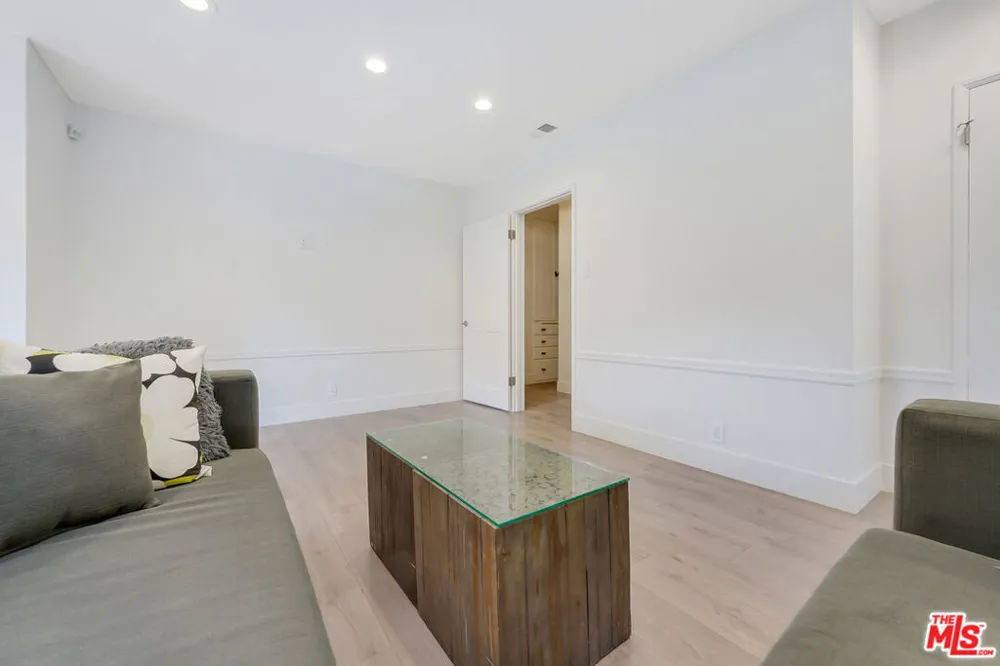 149 S Kenter Avenue Los Angeles, CA 90049