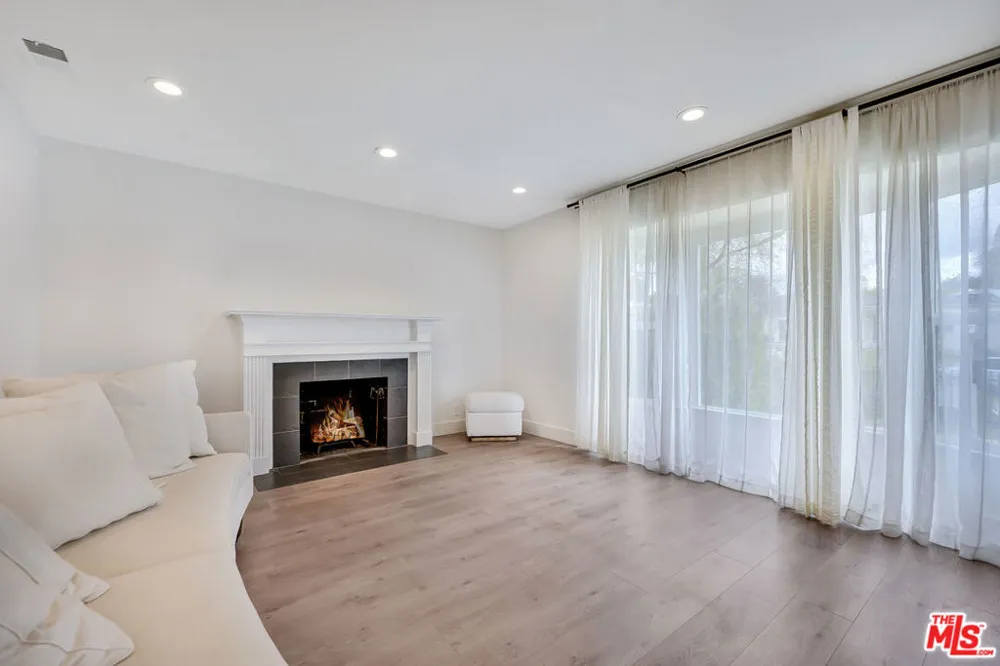 149 S Kenter Avenue Los Angeles, CA 90049