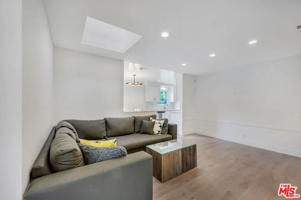 149 S Kenter Avenue Los Angeles, CA 90049