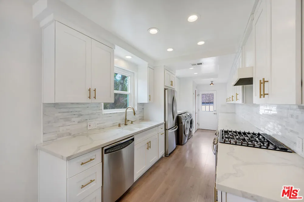 149 S Kenter Avenue Los Angeles, CA 90049