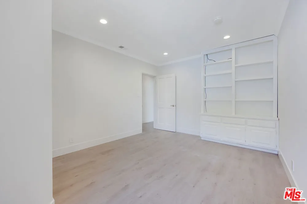 149 S Kenter Avenue Los Angeles, CA 90049