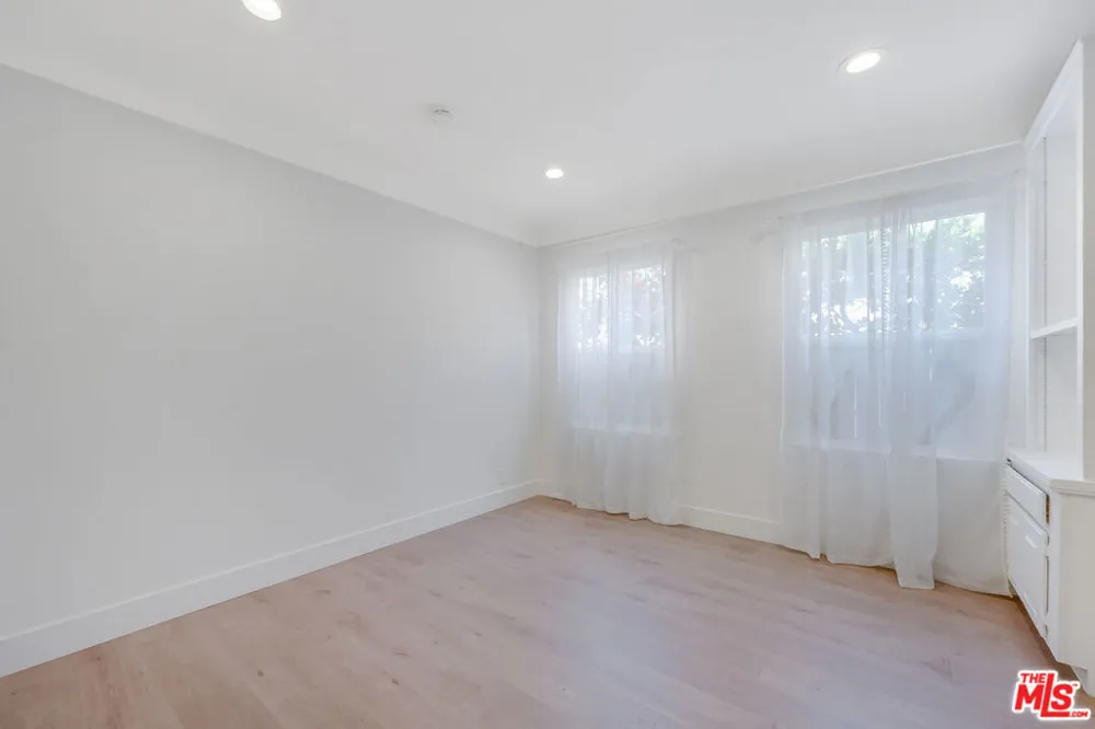 149 S Kenter Avenue Los Angeles, CA 90049