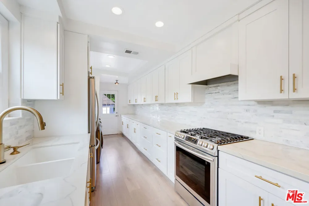 149 S Kenter Avenue Los Angeles, CA 90049