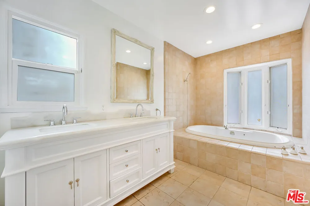149 S Kenter Avenue Los Angeles, CA 90049