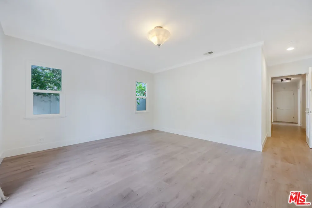 149 S Kenter Avenue Los Angeles, CA 90049