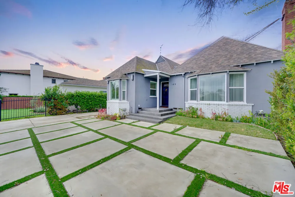 149 S Kenter Avenue Los Angeles, CA 90049