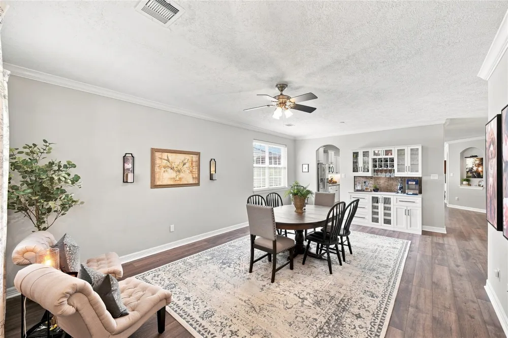 11743 Champions Gate Drive Dayton, TX 77535