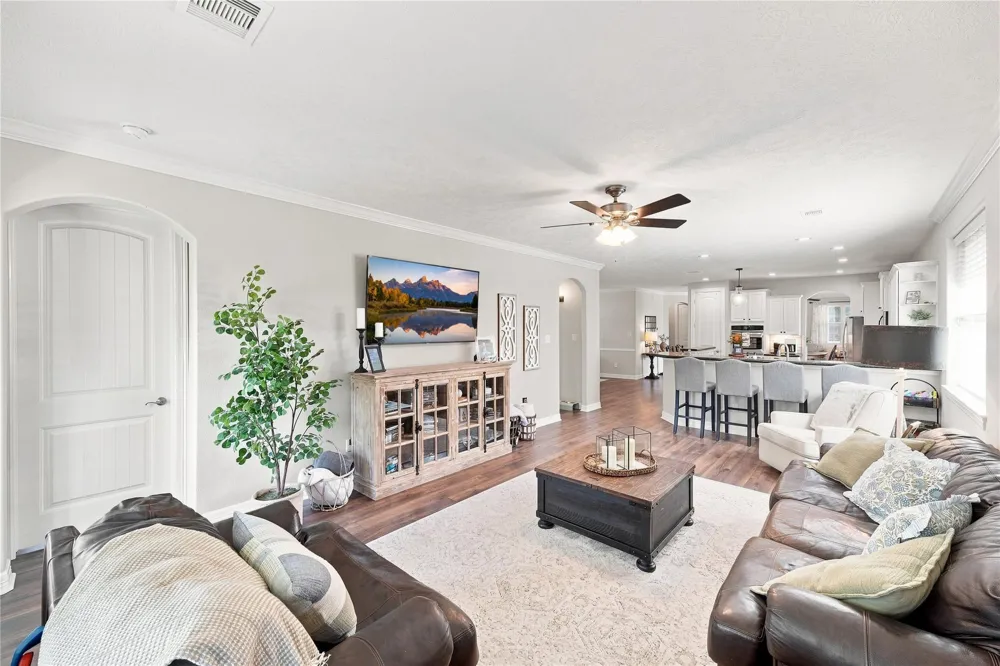 11743 Champions Gate Drive Dayton, TX 77535