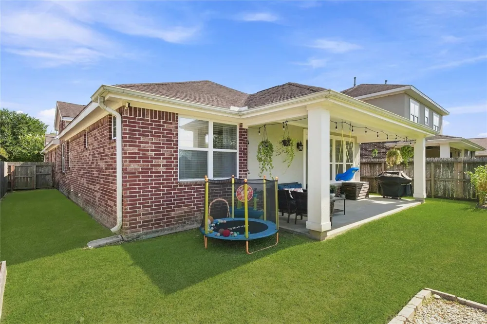 11743 Champions Gate Drive Dayton, TX 77535