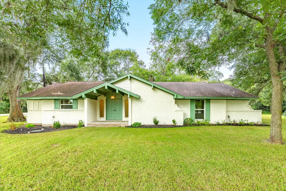 9020 Fm 1459 Road Sweeny, TX 77480